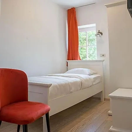 Morea Hotel 3*